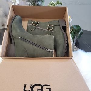 UGG size 6